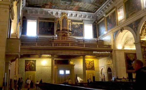 Interior of Church of St. Roch 聖羅格堂內部