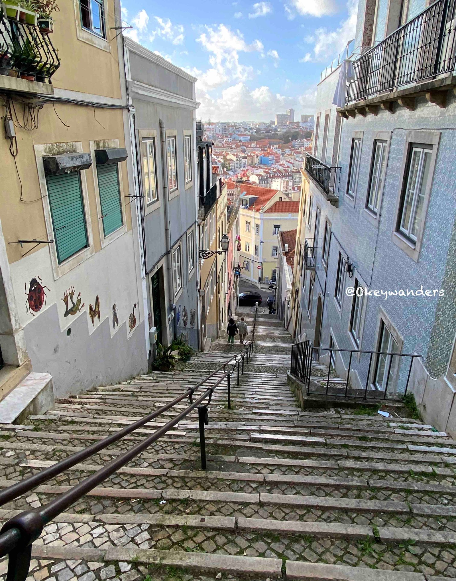 通往山上聖母觀景台的樓梯 Stairs to Miradouro da Senhora do Monte