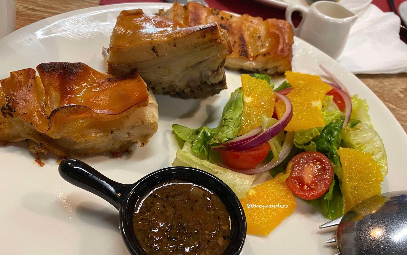 烤乳豬配黑椒汁 Leitão à Bairrada