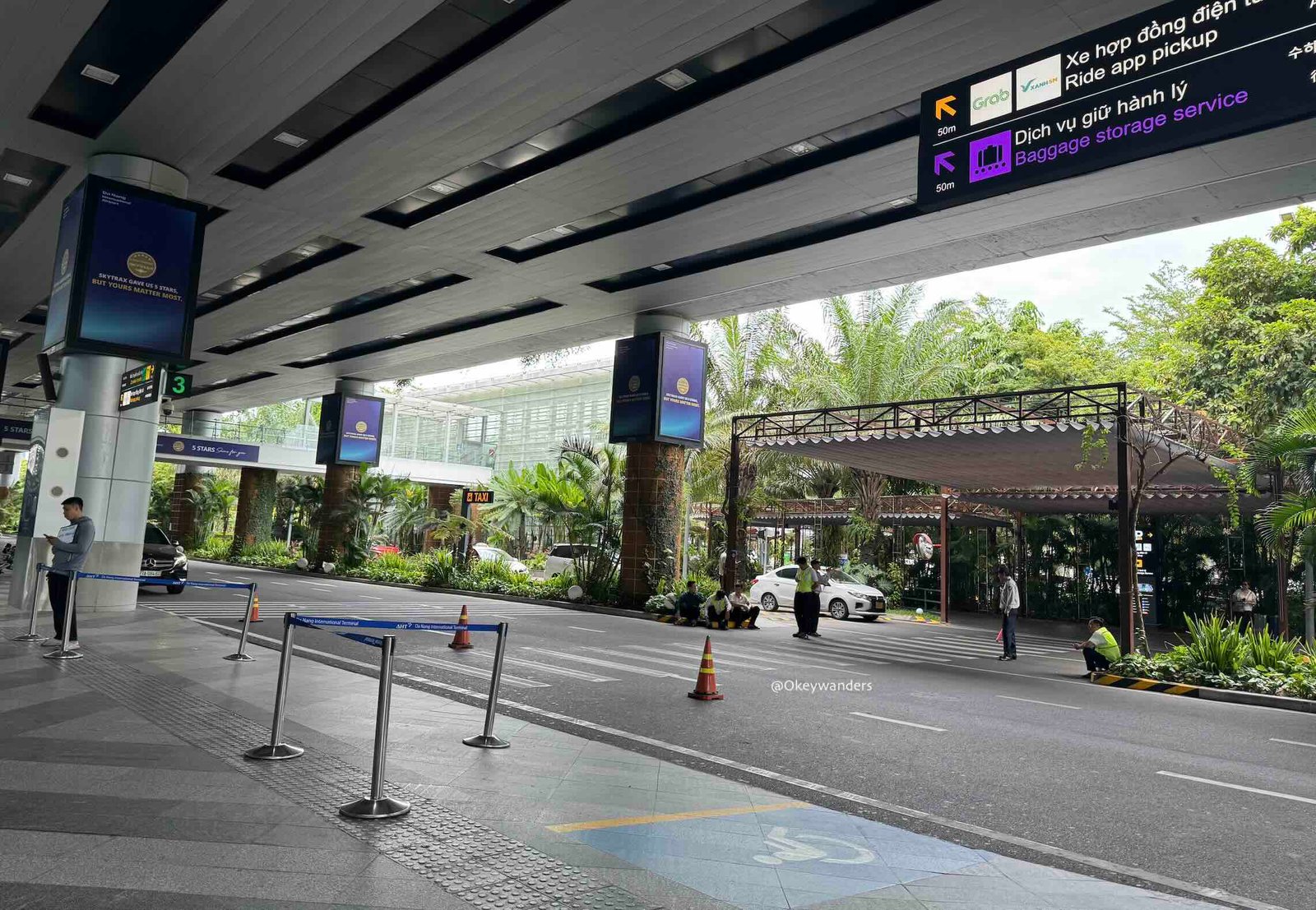 離開峴港機場